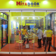 CỬA KÍNH LÙA XẾP (1)